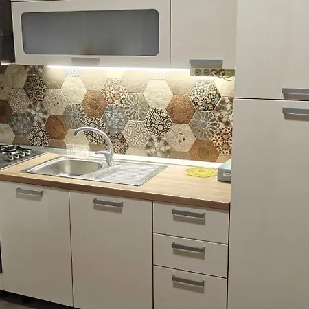 Calla 3 Apartment-main Square,in The Shooping Center - Parking Slot With Securiti And Video Скопье