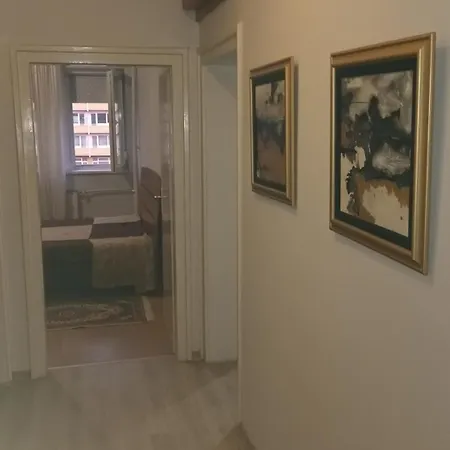 Calla 3 Apartment-main Square,in The Shooping Center - Parking Slot With Securiti And Video