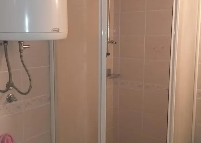 Calla 3 Apartment-main Square,in The Shooping Center - Parking Slot With Securiti And Video * Szkopje