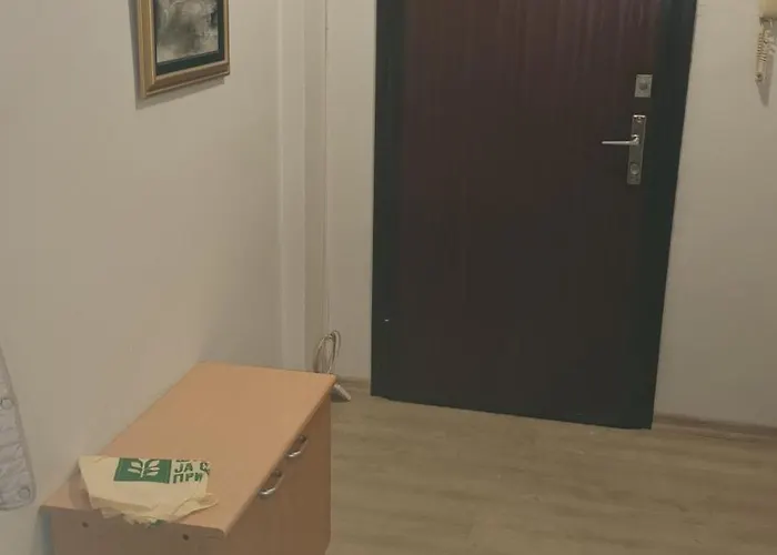 Calla 3 Apartment-main Square,in The Shooping Center - Parking Slot With Securiti And Video * Szkopje